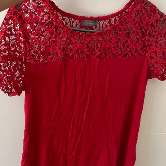 Women Top With lace/net Neck Top - Picture 3 of 4